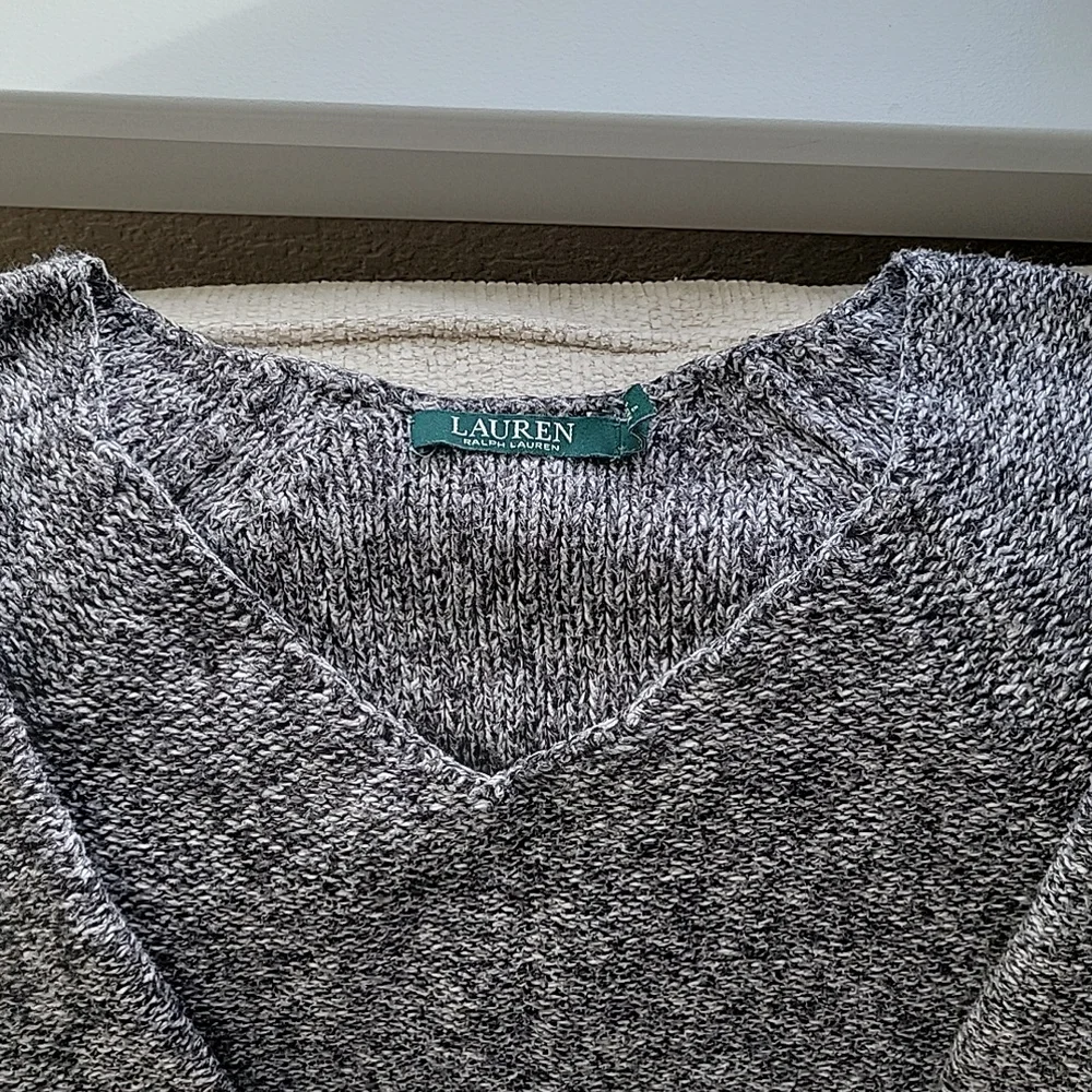 Lauren Ralph Lauren Gray Sweater - size S - Picture 7 of 7